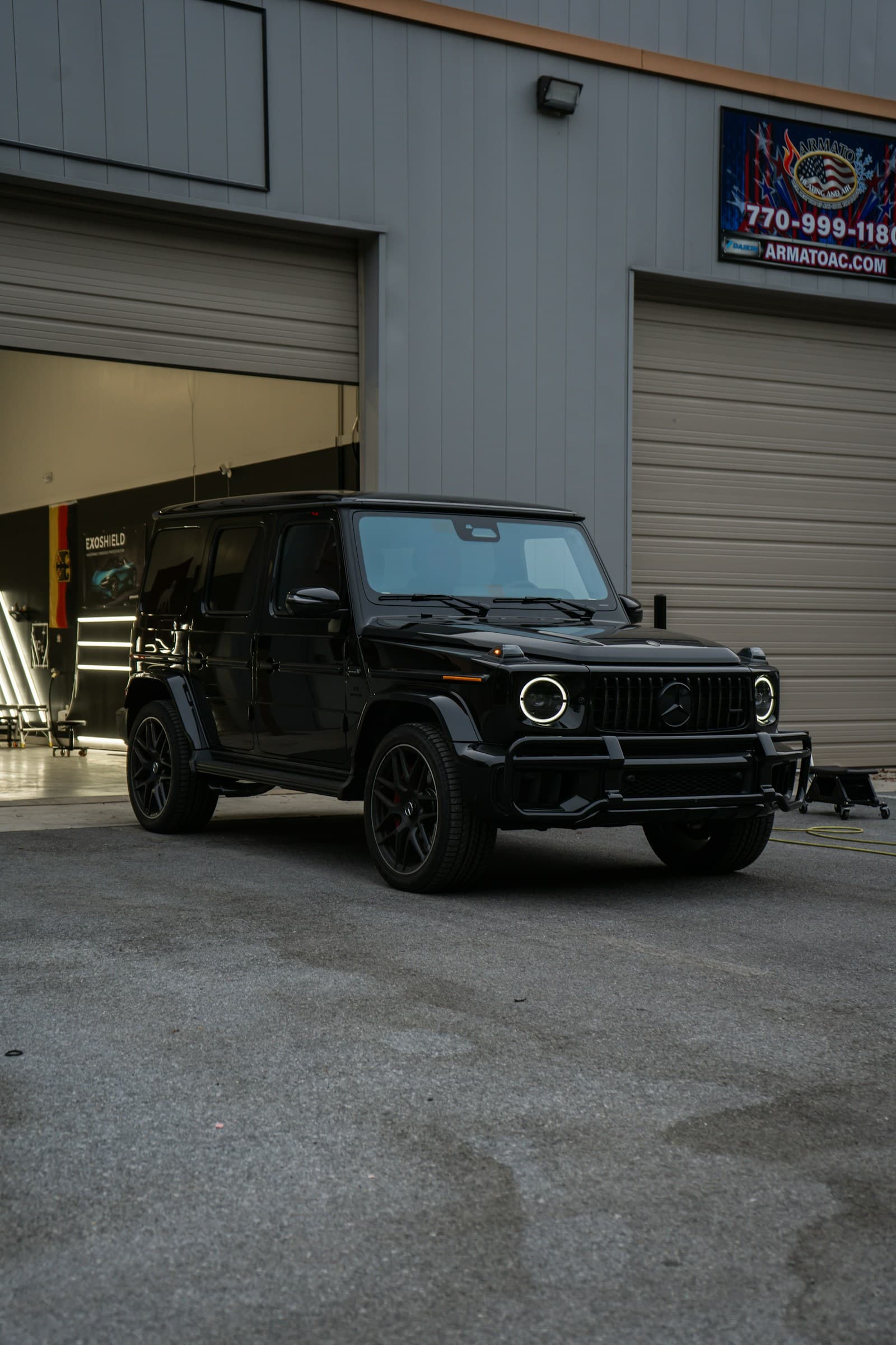 Stock lime Mercedes G-Wagon, before wrap render